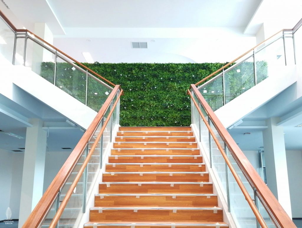 Artificial green walls for schools Eco-friendly wall plants for hospitals Maintenance-free plant walls for institutions Artificial greenery solutions for public spaces Indoor plant walls for educational facilities Synthetic green walls for corporate buildings Durable plant walls for institutional decor Custom artificial green wall designs for institutions Institutional green wall installation services Biophilic design with artificial plants for institutions