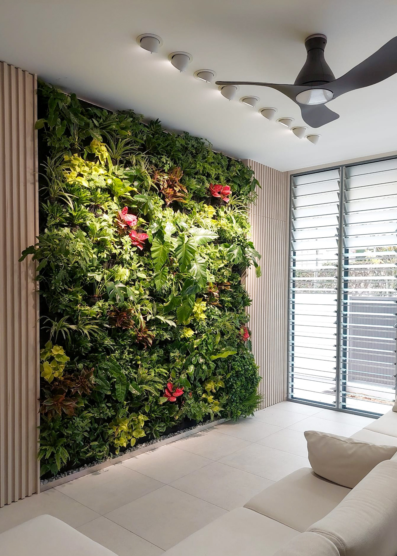 Residential green wall systems Indoor green wall for home Living plant walls residential Eco-friendly home wall garden Vertical garden systems for homes Sustainable home decor with green walls DIY green wall kits residential Green wall benefits for homes Interior design green walls Home improvement vertical plant wall